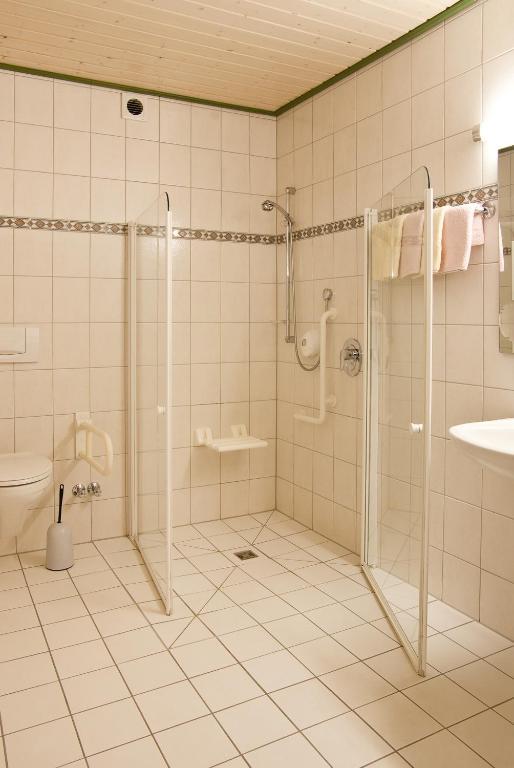 Landhotel Henkenhof Willingen Willingen  Phòng bức ảnh